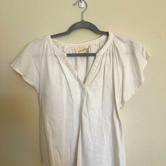 Universal Thread Women’s Flowy White Top - Picture 3 of 4